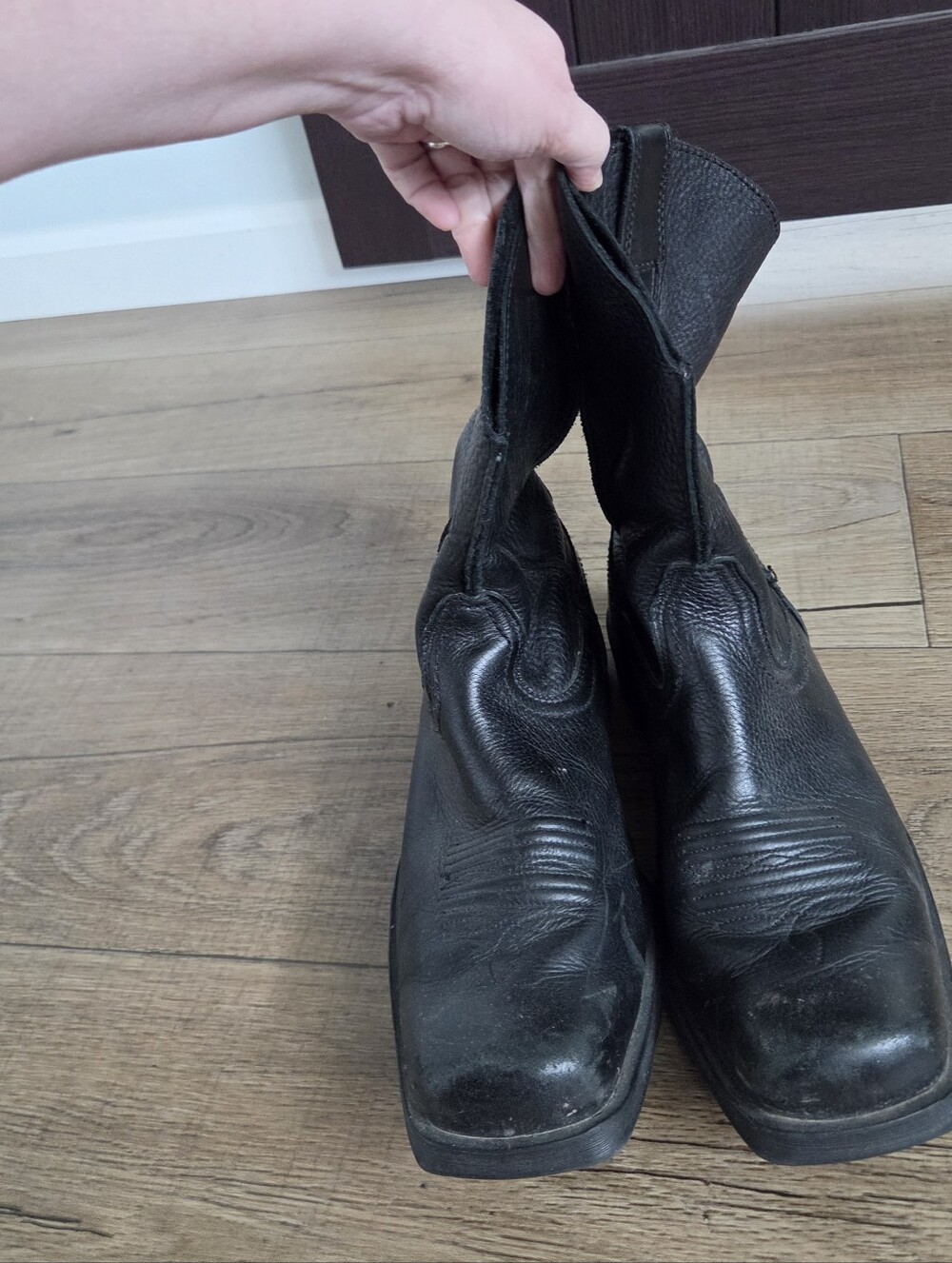 Ariat Men's Black Rambler Boots size 10